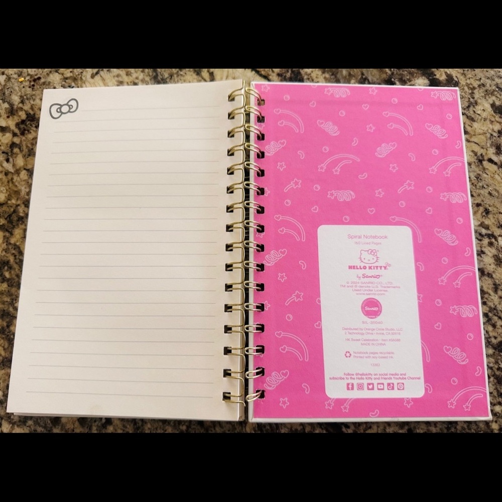 Hello Kitty Notes Journal - Picture 3 of 4